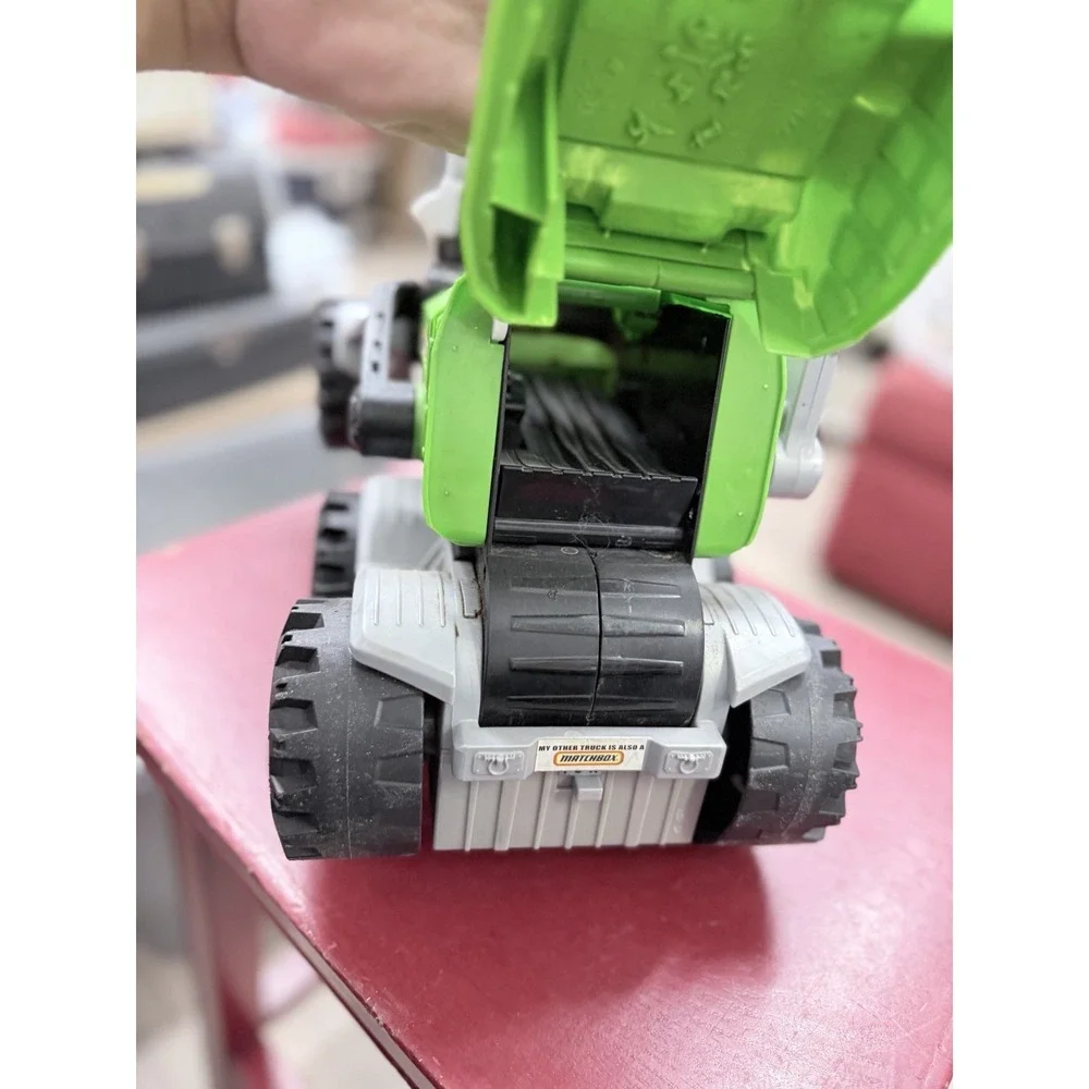 Mattel Matchbox Interactive Stinky The Garbage Truck Robot Talking 13